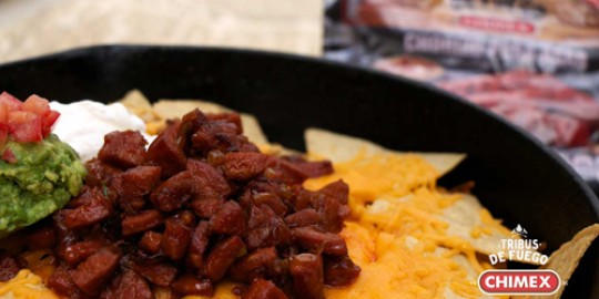 Legados de la tribu - Nachos con Chorizo para Asar y Cerveza